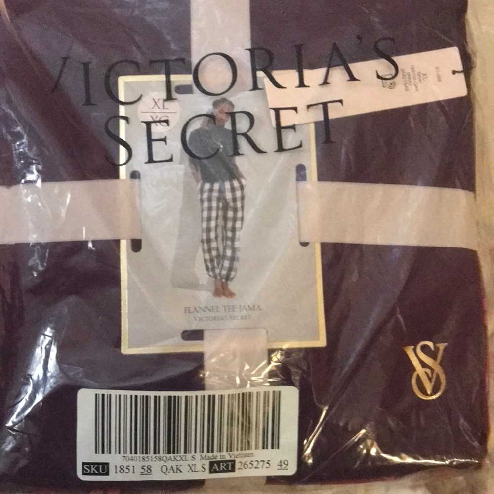 Victoria secrets sleep wear